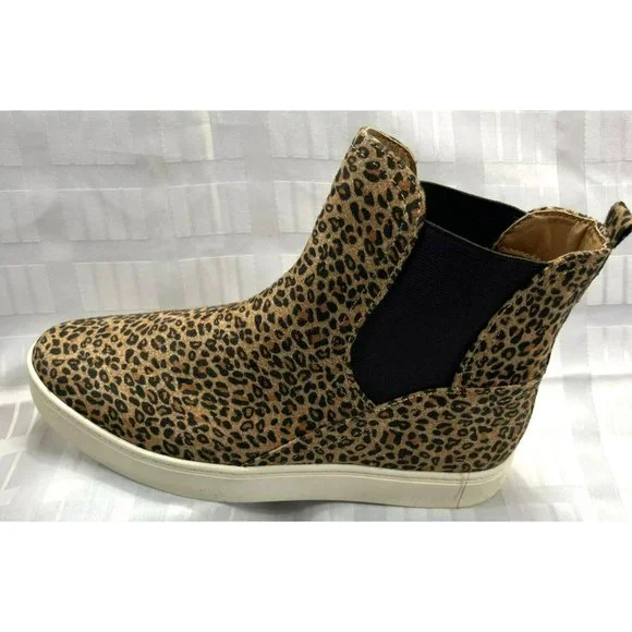 Wonderly Wendalynn Booties, color brown, size 8M - Picture 5 of 9